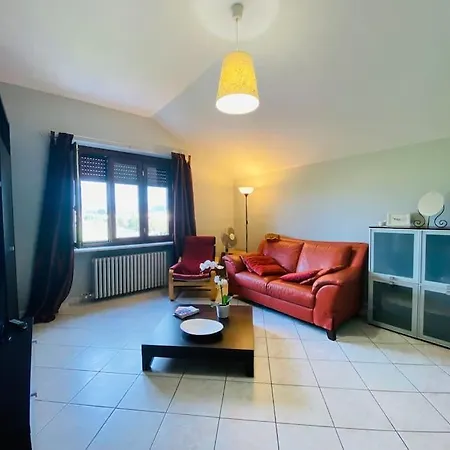 Lägenhet La Casa Di Aida San Maurizio Canavese